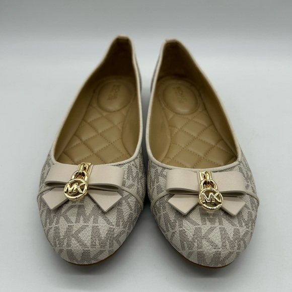 MICHAEL Michael Kors Honey Ballet Flats Vanilla MK Logo Bow Gold Charm 7.5M NIB - Picture 5 of 13